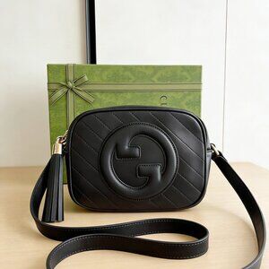 Gucci Blondie Medium Shoulder Bag